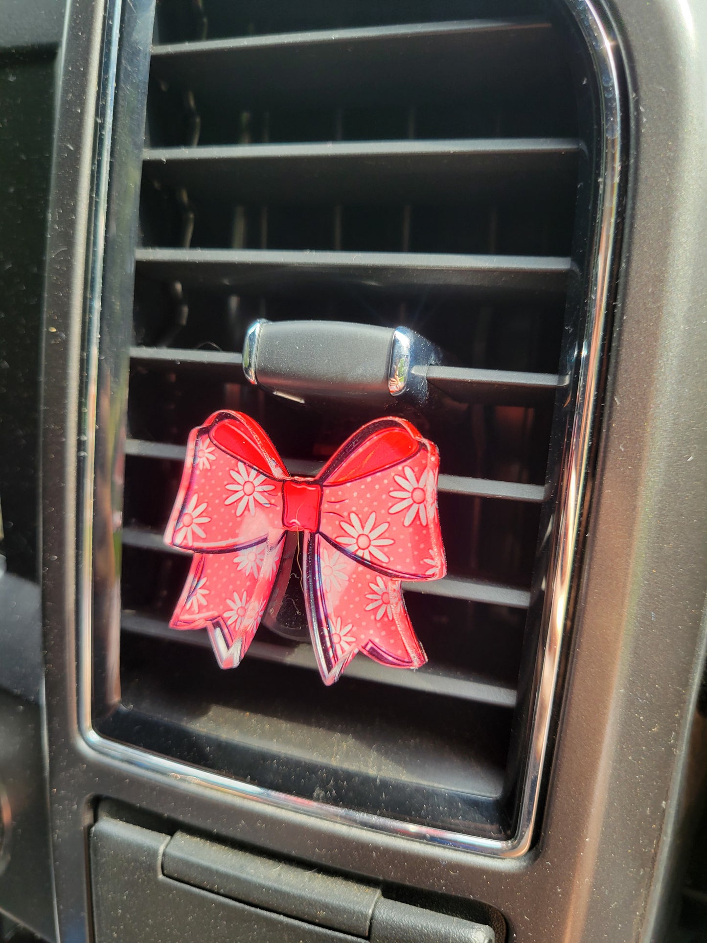 Pink Floral Bow Car Vent Clip – Sweet, Stylish & Fresh