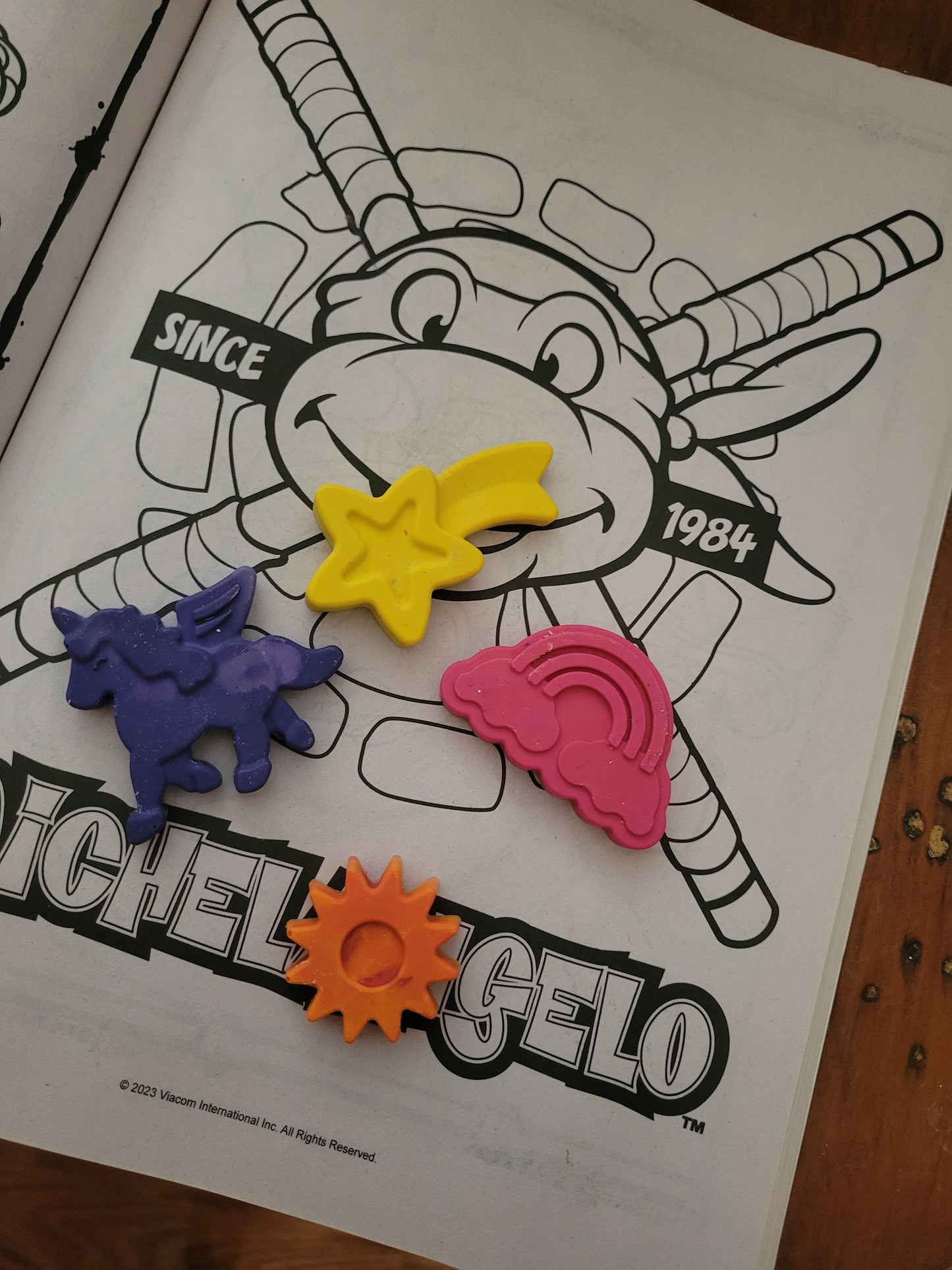 Daydreamer Coloring Crayons